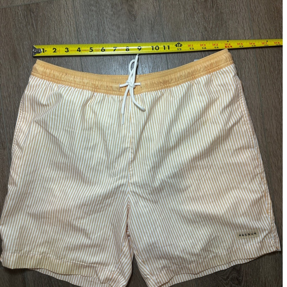Shorts - Picture 12 of 12